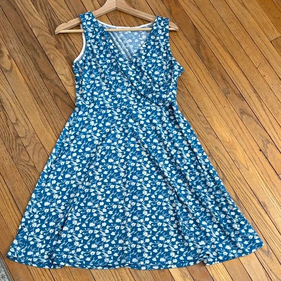 Kaileigh Blue and White Patterned Midi Dress - Picture 6 of 6